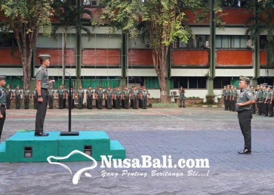 Nusabali.com - prajurit-kodam-ixudayana-gelar-apel-pengecekan-pasca-cuti-lebaran-siap-kembali-bertugas