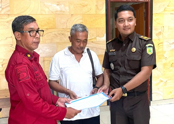 Nusabali.com - mengendap-2-tahun-ketua-lpd-gulingan-akhirnya-ditahan