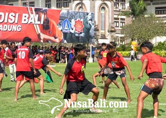 Nusabali.com - permainan-tradisi-akan-jadi-cabang-lomba-porseni-di-badung