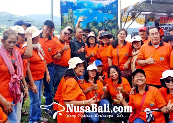 Nusabali.com - wayan-koster-kenang-masa-masa-sekolah
