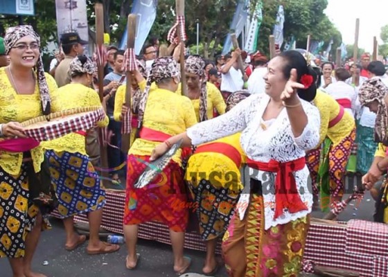 Nusabali.com - buleleng-festival-bangkitkan-tradisi-ngoncang