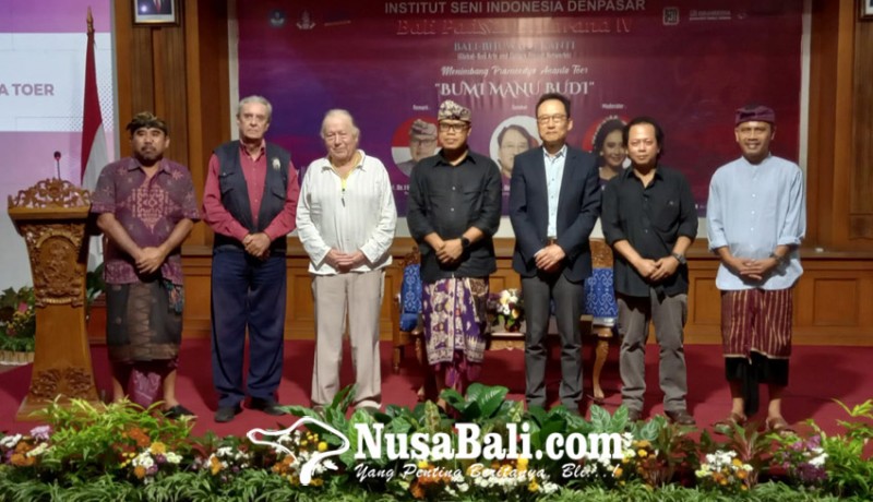 www.nusabali.com-diskusi-menimbang-pramoedya-ananta-toer-isi-denpasar