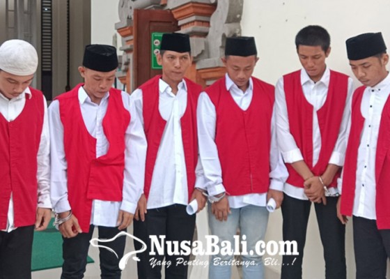 Nusabali.com - enam-terdakwa-pembunuh-salah-sasaran-diancam-hukuman-mati