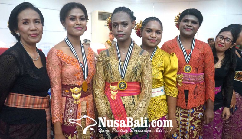 www.nusabali.com-4-siswa-papua-ingin-kuliah-di-bali