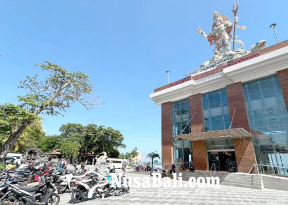 Nusabali.com - pantai-kuta-jadi-lokasi-pameran-umkm