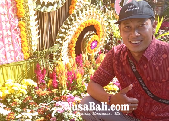 Nusabali.com - tanam-bunga-hias-raih-magister-pertanian-beli-rumah-dan-tanah