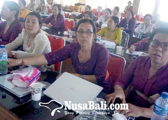 Nusabali.com - disdikpora-tingkatkan-kualitas-134-guru-tk