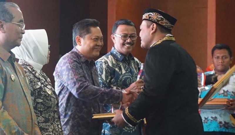 www.nusabali.com-pemkot-denpasar-raih-penghargaan-inagara-award