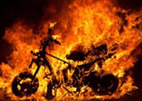 Nusabali.com - penyebab-4-motor-terbakar-masih-misterius