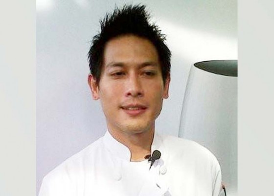 Nusabali.com - chef-juna-dulu-digosipkan-gay