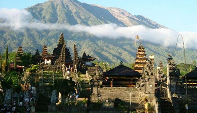 www.nusabali.com-pengungsi-gunung-agung-mengalir-ke-lombok