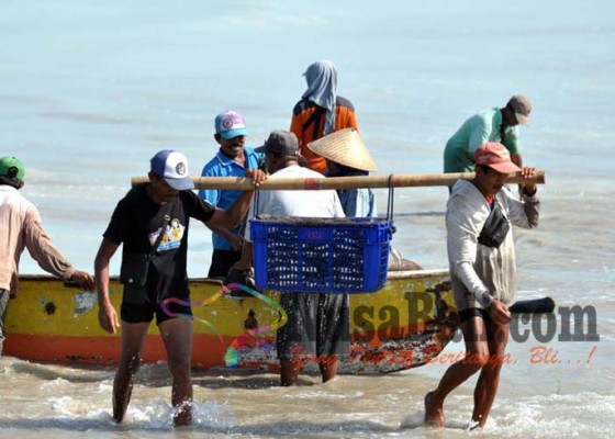 Nusabali.com - 700-nelayan-di-badung-diusulkan-terima-asuransi