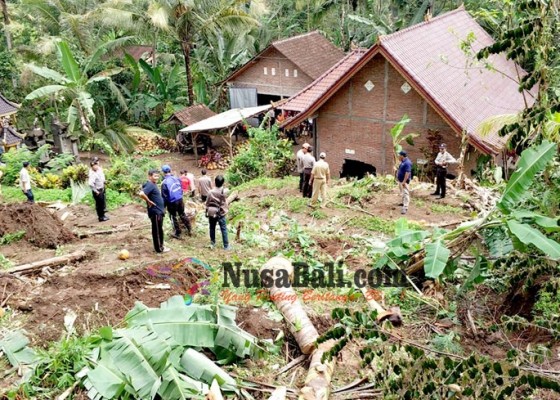 Nusabali.com - rumah-sanggah-hancur-10-kk-terisolasi