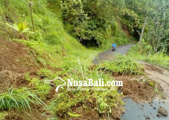 Nusabali.com - hujan-deras-dua-lokasi-longsor