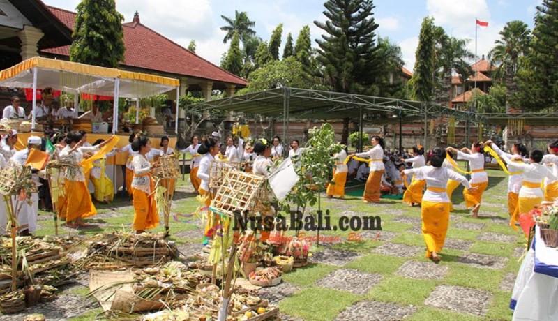 www.nusabali.com-pemkab-klungkung-gelar-upacara-pamahayu-jagat