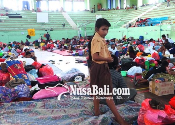 Nusabali.com - siswa-pengungsi-perlu-dana-bos