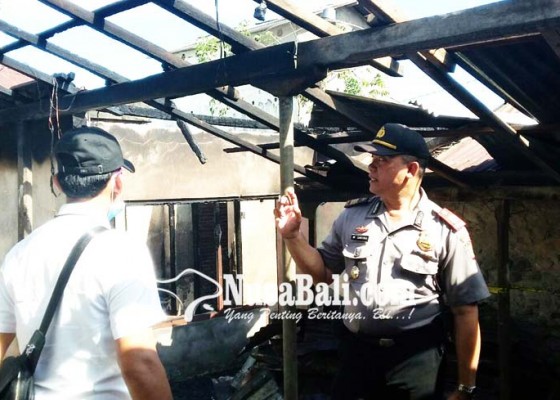 Nusabali.com - rumah-pegawai-kantor-camat-tejakula-terbakar