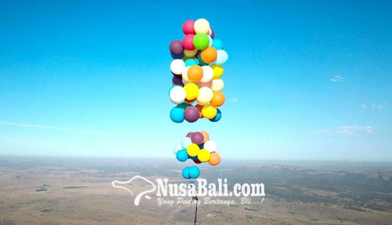 www.nusabali.com-pria-lintasi-afrika-dengan-100-balon