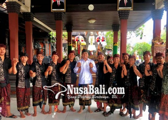 Nusabali.com - reses-anggota-komisi-x-dpr-sasar-banjar-dan-desa
