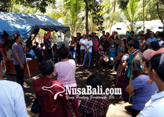 Nusabali.com - 9000-pengungsi-masih-bertahan-di-buleleng