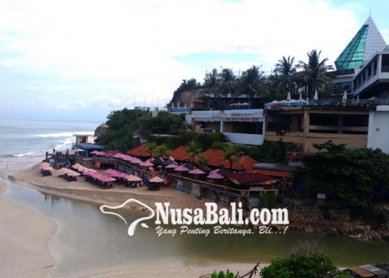 Nusabali.com - air-bah-terjang-pantai-dreamland