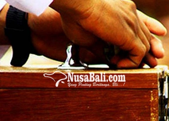 Nusabali.com - maling-gasak-kotak-sesari-merajan-suun