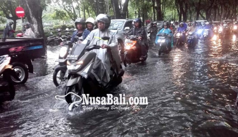www.nusabali.com-hujan-lebat-denpasar-dikepung-banjir