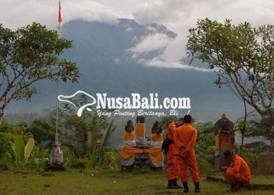 Nusabali.com - pasca-erupsi-gunung-agung-diguncang-tremor-menerus-7-jam