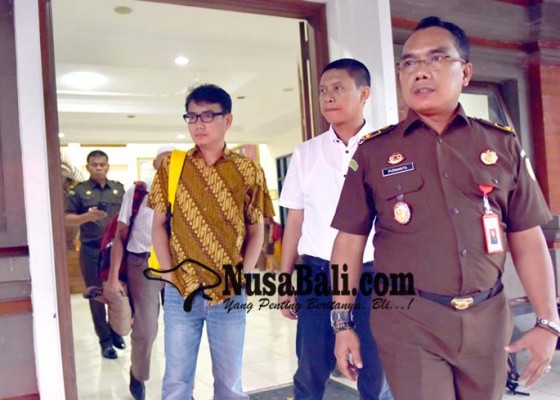 Nusabali.com - tiga-pejabat-dinas-kelautan-ditahan