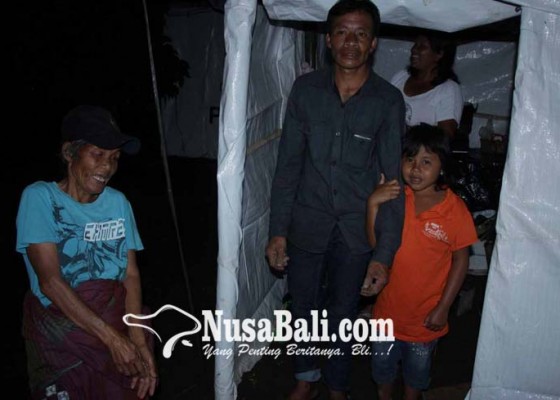 Nusabali.com - 195-tenda-pengungsi-masih-gelap
