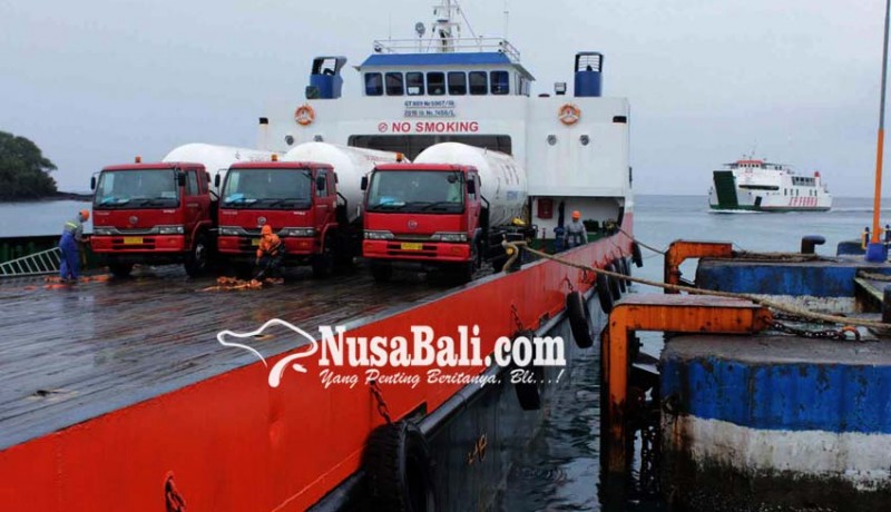www.nusabali.com-pelabuhan-padangbai-kelebihan-kapal