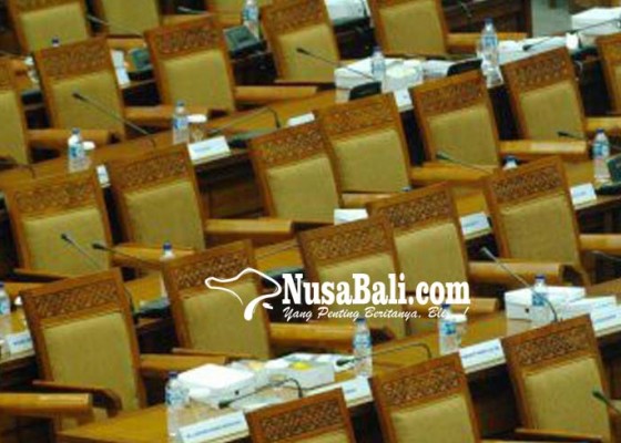 Nusabali.com - anggota-dewan-malas-ngantor