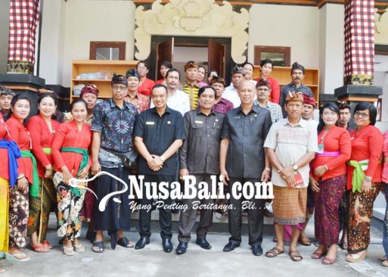 Nusabali.com - komisi-iv-kunjungi-sdn-1-buduk