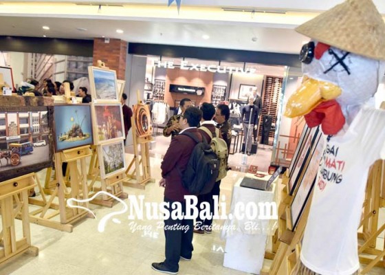 Nusabali.com - mahasiswa-isi-denpasar-pamerkan-karya-ta-di-mall