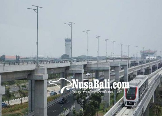 Nusabali.com - skytrain-bandara-soetta-sempat-mogok