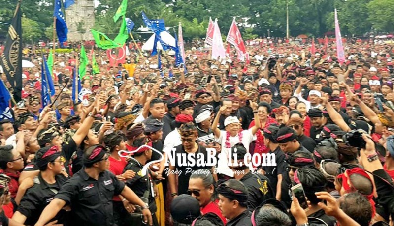 www.nusabali.com-totalitas-massa-dukung-putra-buleleng