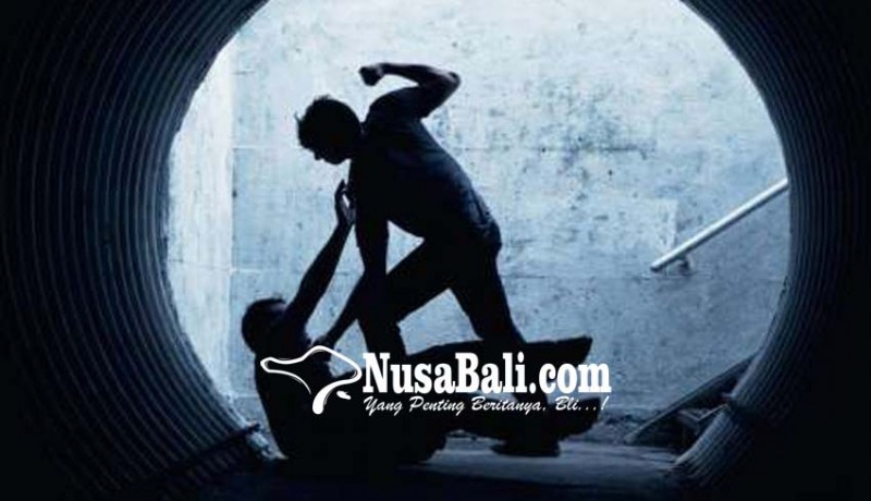 www.nusabali.com-sekamar-pasangan-kekasih-dianiaya-sekelompok-pemuda