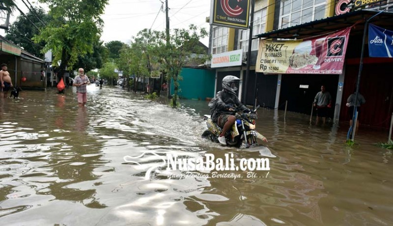 www.nusabali.com-banjir-landa-kawasan-denpasar