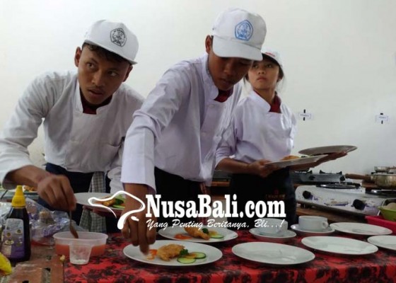 Nusabali.com - lulusan-smkpar-makin-bersaing-di-pasar-kerja