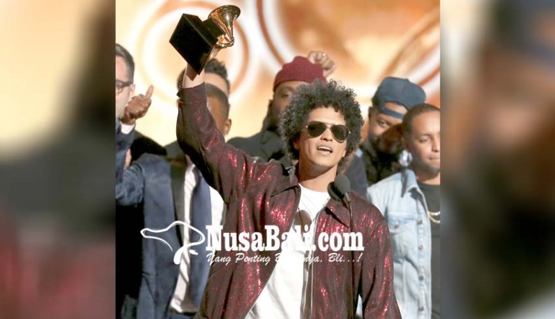 www.nusabali.com-bruno-mars-memenangkan-kategori-album-of-the-year-di-grammy-award-2018