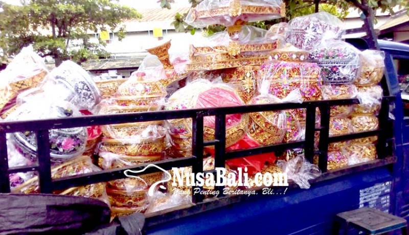 www.nusabali.com-peralatan-upacara-dijual-lewat-pasar-maya
