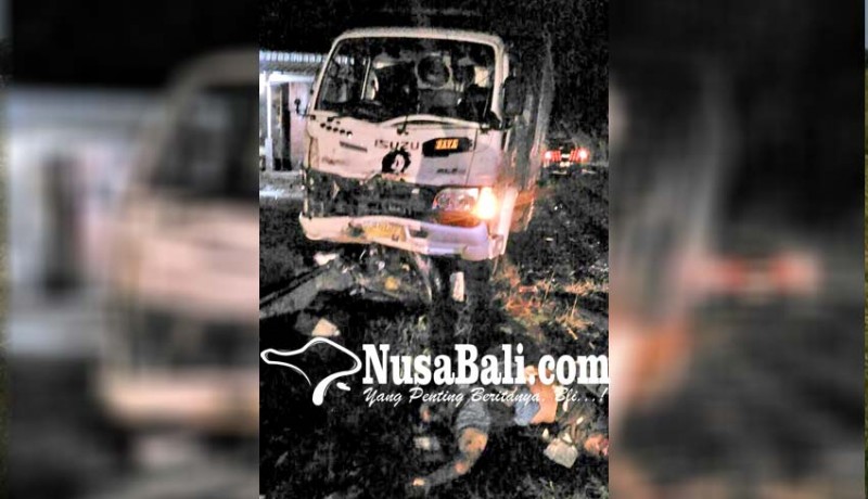 www.nusabali.com-oleng-ke-kanan-truk-tabrak-pemotor-hingga-tewas