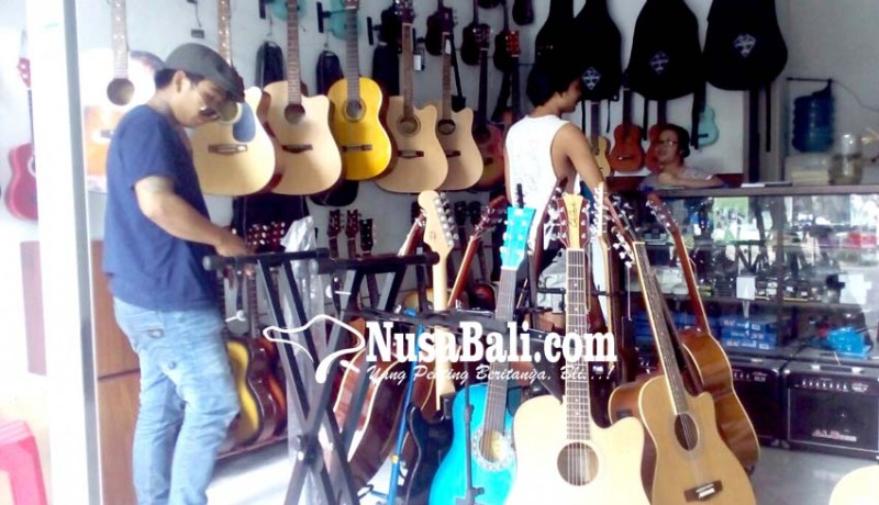 www.nusabali.com-gitar-lokalan-diminati-pelajar