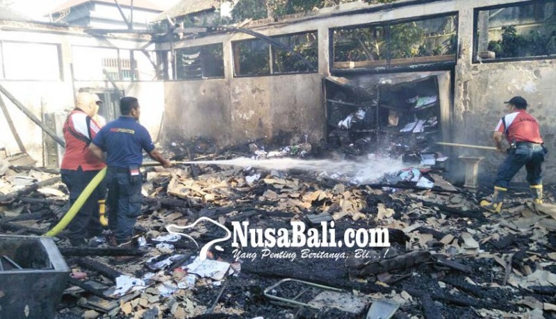 www.nusabali.com-kantor-dlh-terbakar-ruangan-kadis-selamat