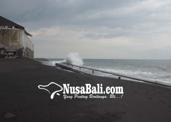 Nusabali.com - 15-lifeguard-amankan-perairan
