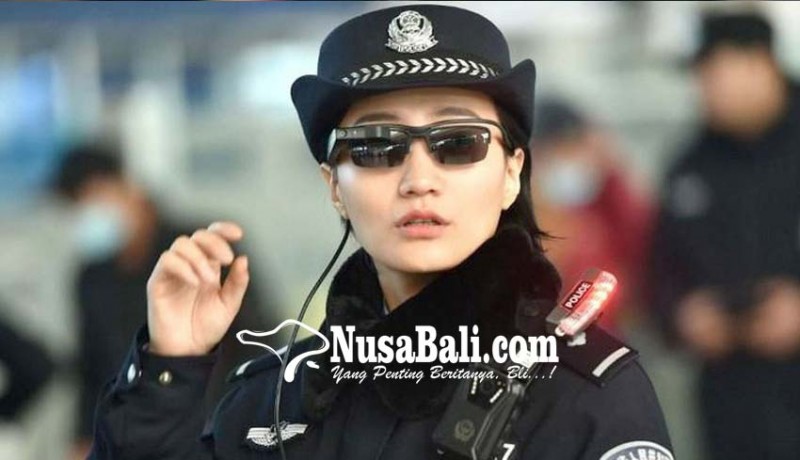 www.nusabali.com-polisi-china-pakai-kacamata-canggih