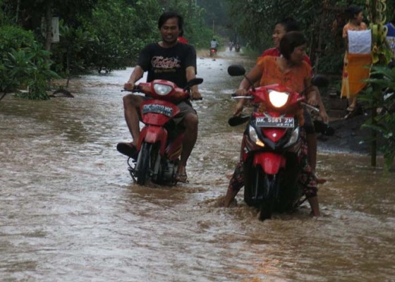 Nusabali.com - banjar-sumbersari-kebanjiran