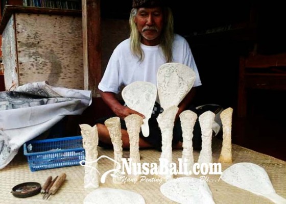 Nusabali.com - as-pasar-utama-kerajinan-tulang-bali