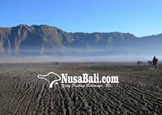Nusabali.com - akses-menuju-laut-pasir-terputus