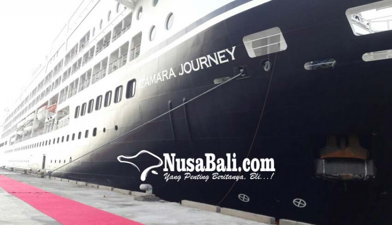 www.nusabali.com-ratusan-wisman-azamara-journey-city-tour-buleleng